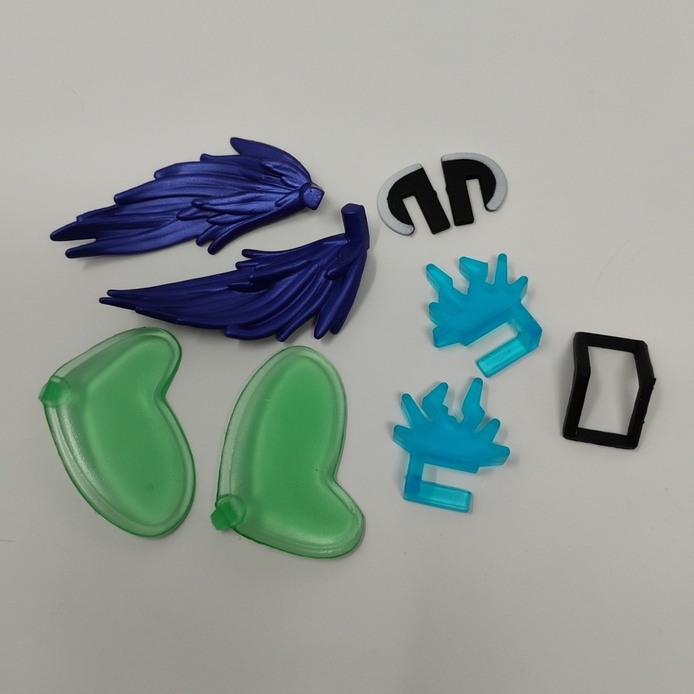 ROBLOX Storage Carry Case with 15 Figures & Accessories - No Codes Included - Picture 16 of 16